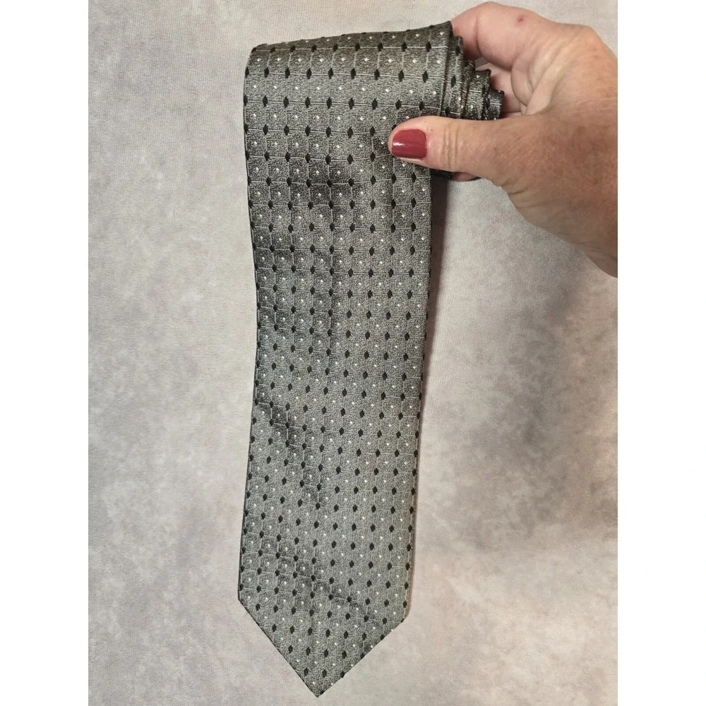 Roberto Villini Mens 100% Silk Necktie Black Silver Handmade Italian Tie Luxury